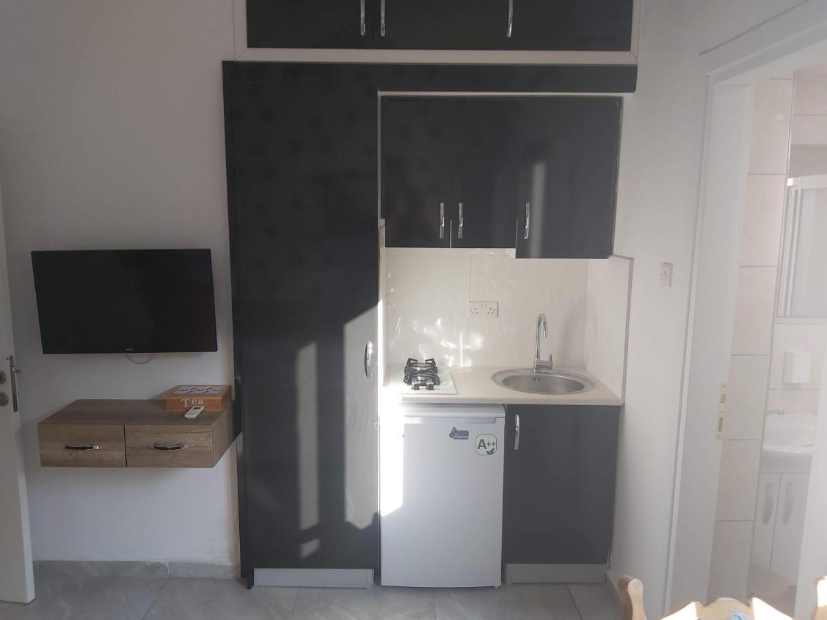 Compact Home Nicosia Exteriör bild